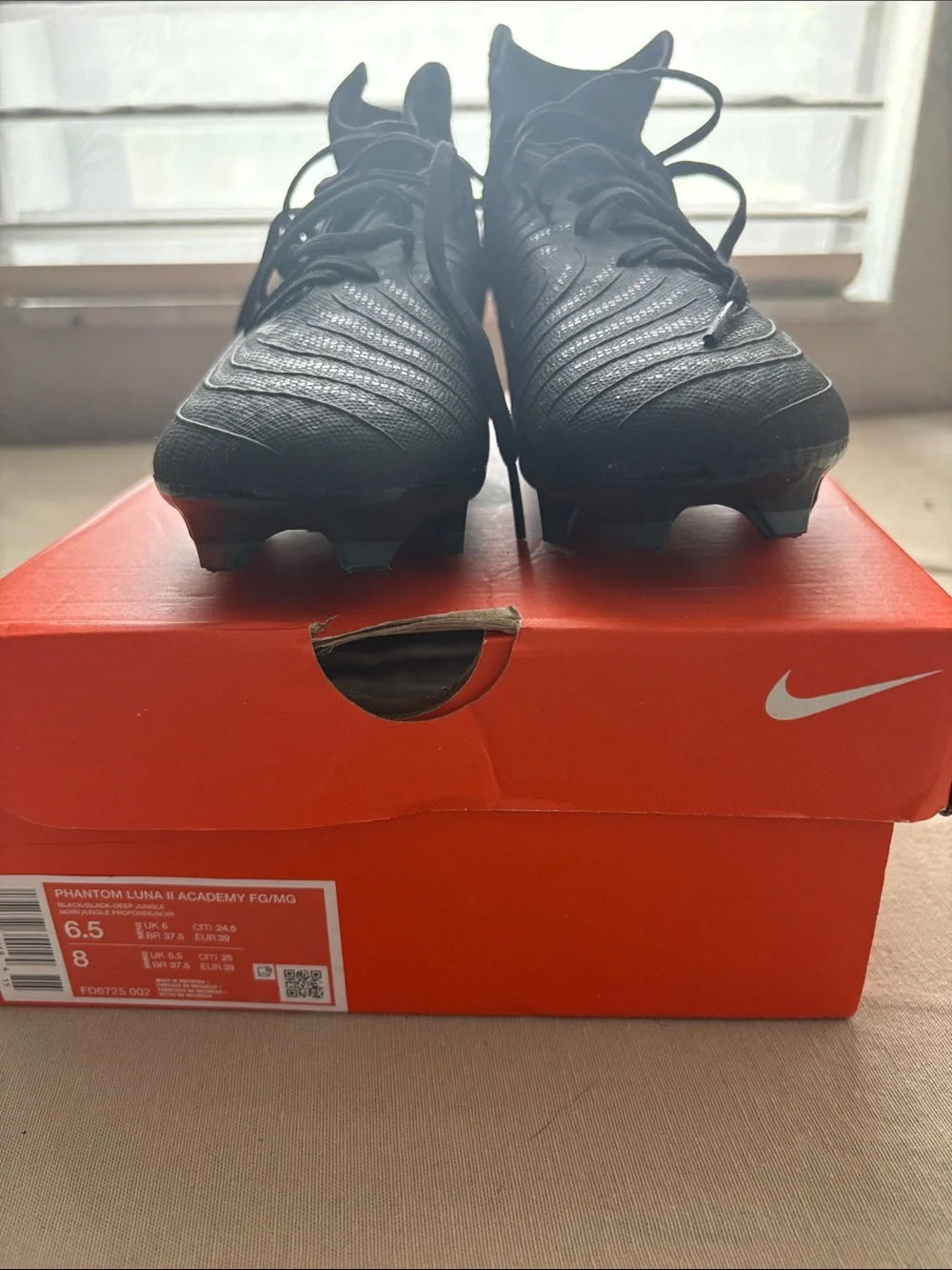 Nike Men’s Black Athletic Soccer Cleats